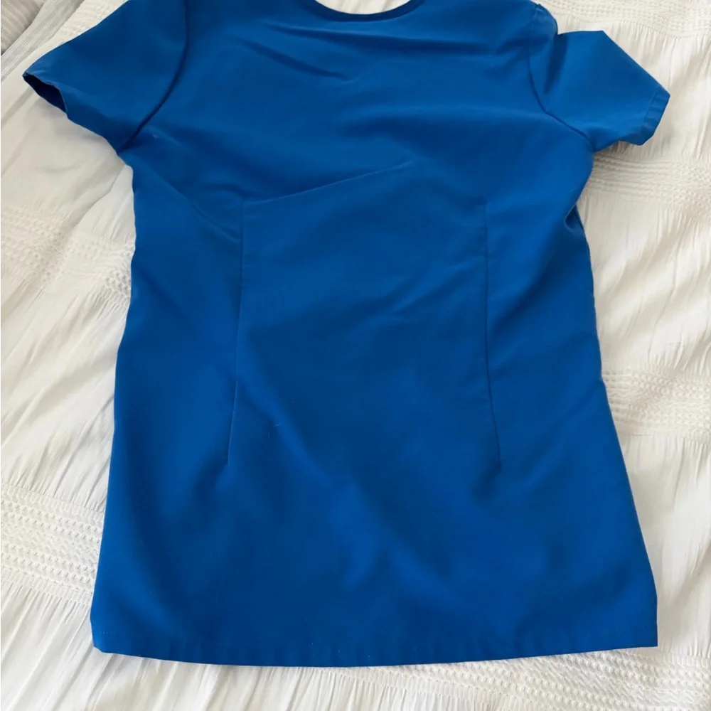 Royal Blue FIGS Catarina Scrub Top - Picture 2 of 4